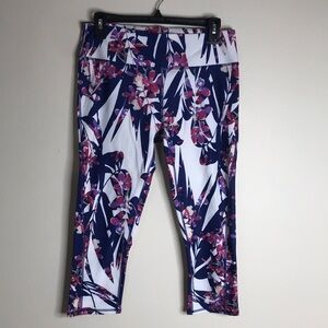 Fabletics ladies stretch floral capri workout legging pants size medium